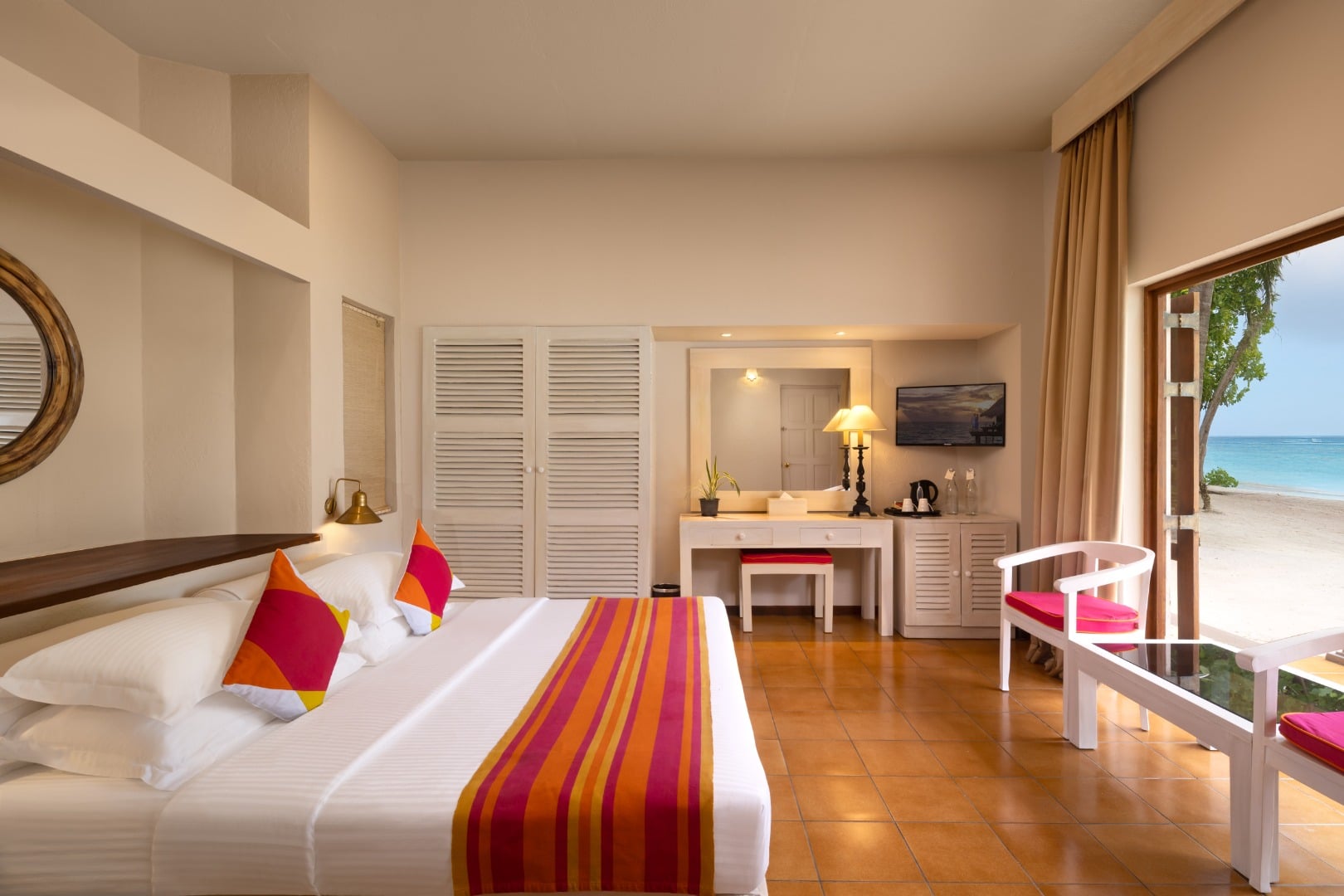 Classic Beach View Room im Adaaran Club Rannalhi