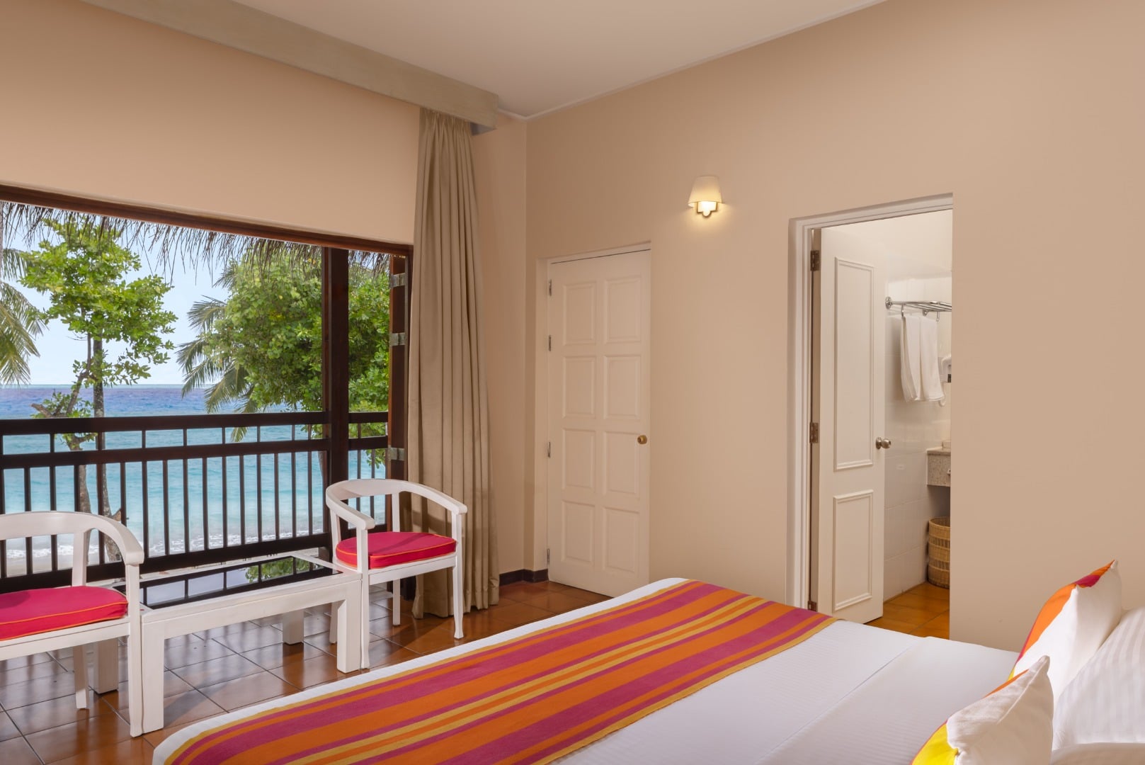 Classic Ocean View Room im Adaaran Club Rannalhi