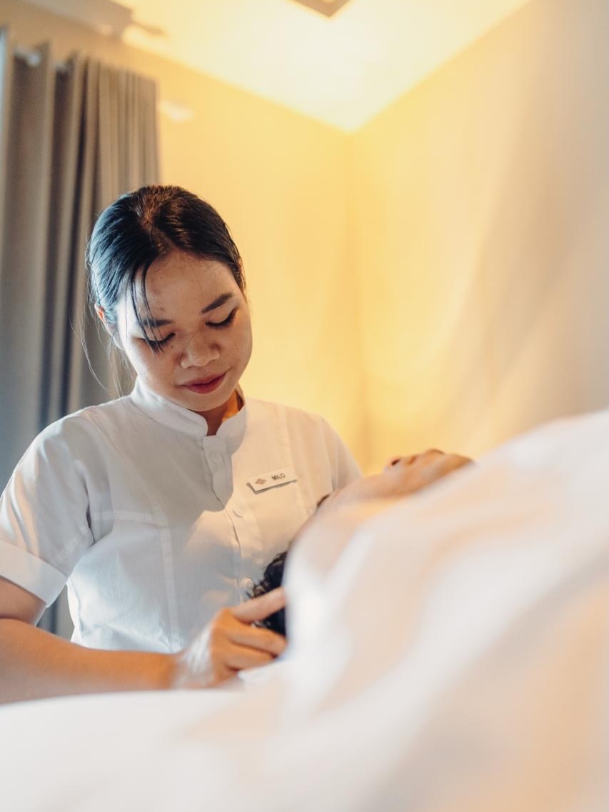 Accordez-vous un instant pour simplement vous détendre.

Éloignez-vous du quotidien et offrez-vous un peu de temps pour vous-même, entouré de soins apaisants et de la beauté tranquille de la vie insulaire à l'Adaaran Prestige Vadoo.