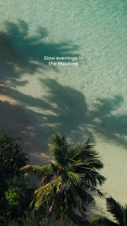 Ruhige Abende auf den Malediven.

Wenn die Sonne zu verblassen beginnt, findet Adaaran Select Hudhuran Fushi zu einem ruhigeren Rhythmus, in dem wiegende Palmen, sanfte Wellen und endlose Inselblicke den perfekten e