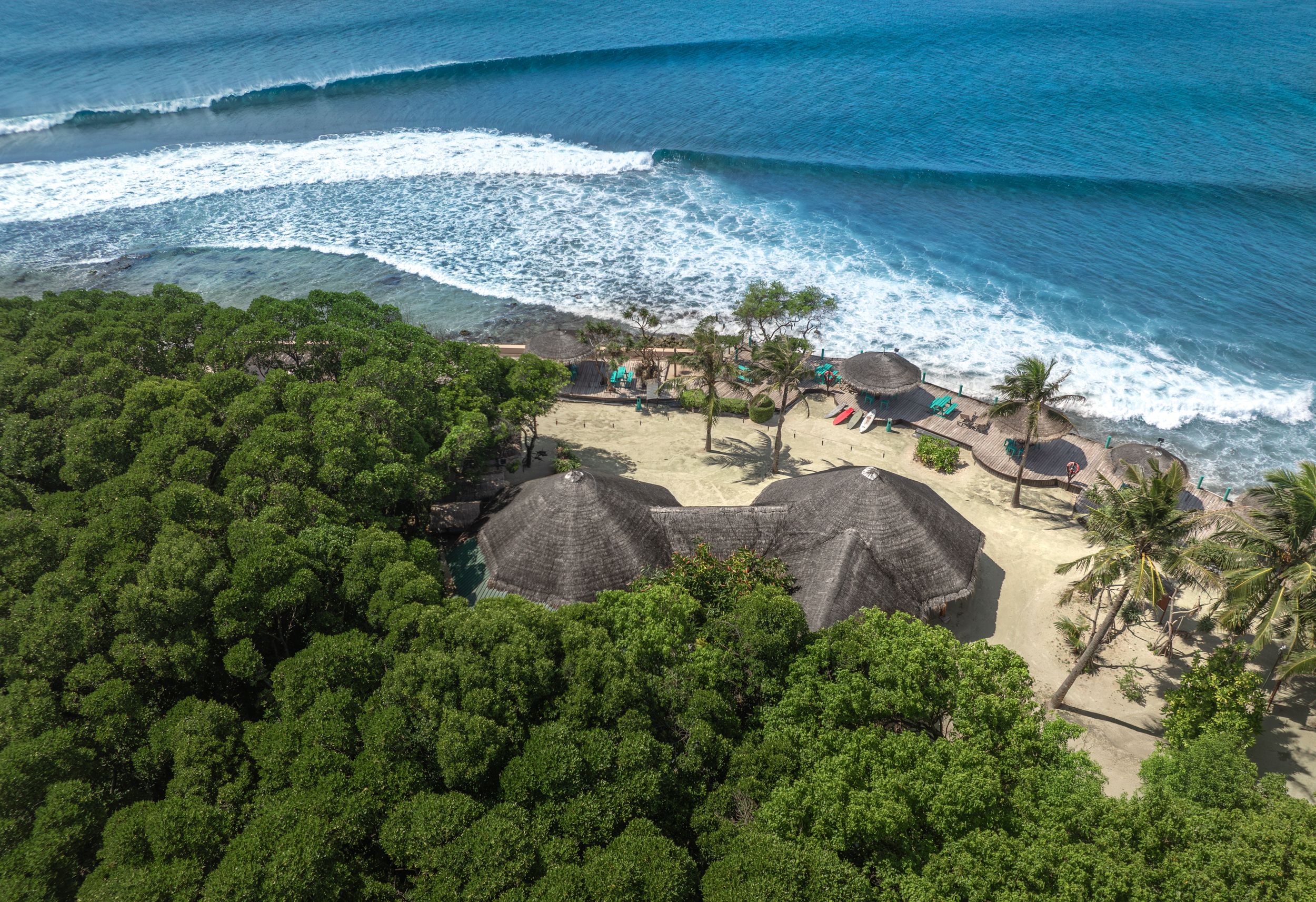 Lohis Wave restaurant