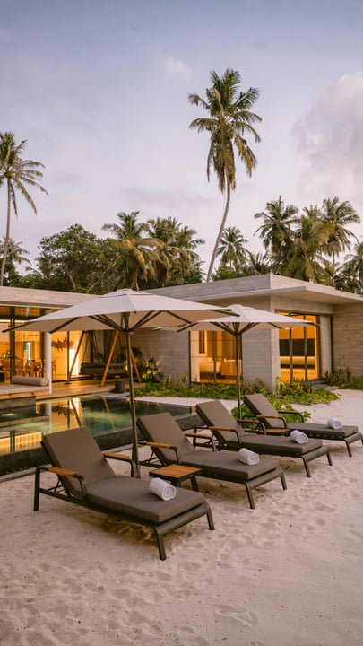 Step inside Boduge Residence.

A private world of generous space, quiet design and effortless indoor-outdoor living—with two bedrooms, a private pool and the ocean always within view.

For even more s