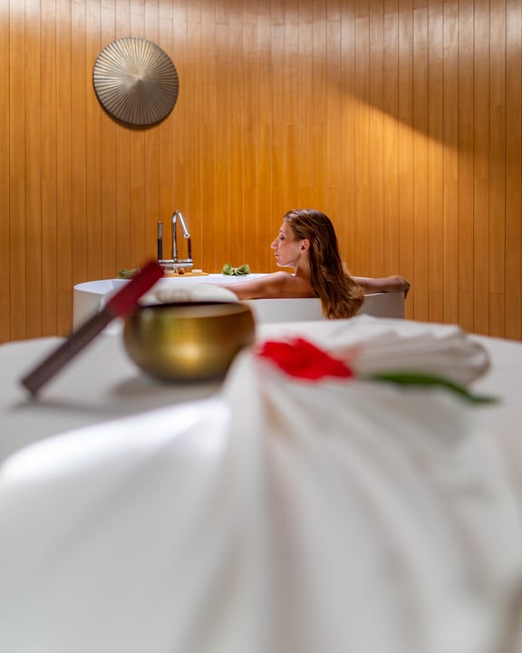 Sink into a warm bath at Javvu Spa, where quiet moments and island calm come naturally.
Your time to slow down is waiting. 

#AmillaMaldives #JavvuSpa #MaldivesSpa #IslandWellness #WellnessInParadise