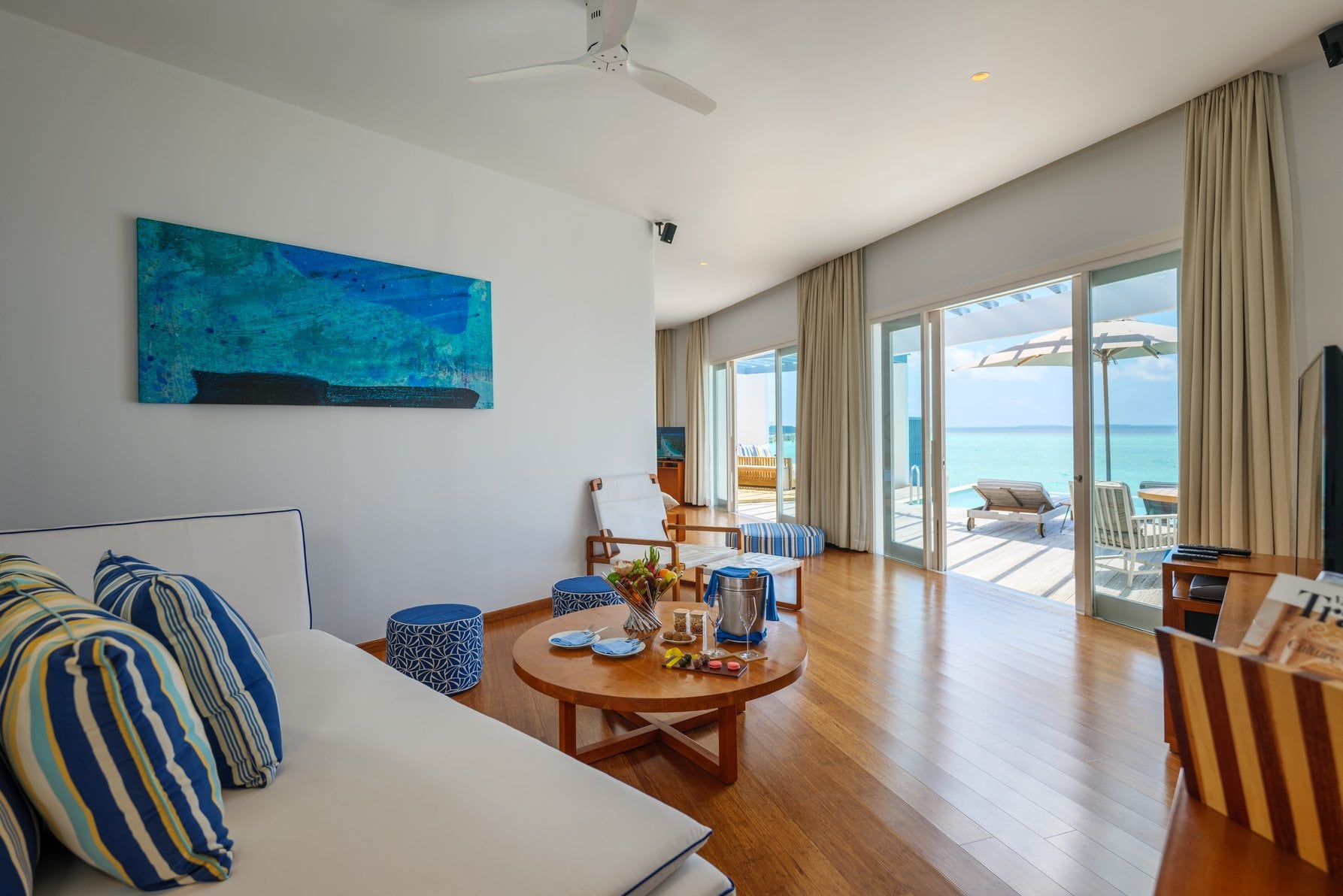 Lagoon Water Pool Villa im Amilla Maldives Resort & Residences
