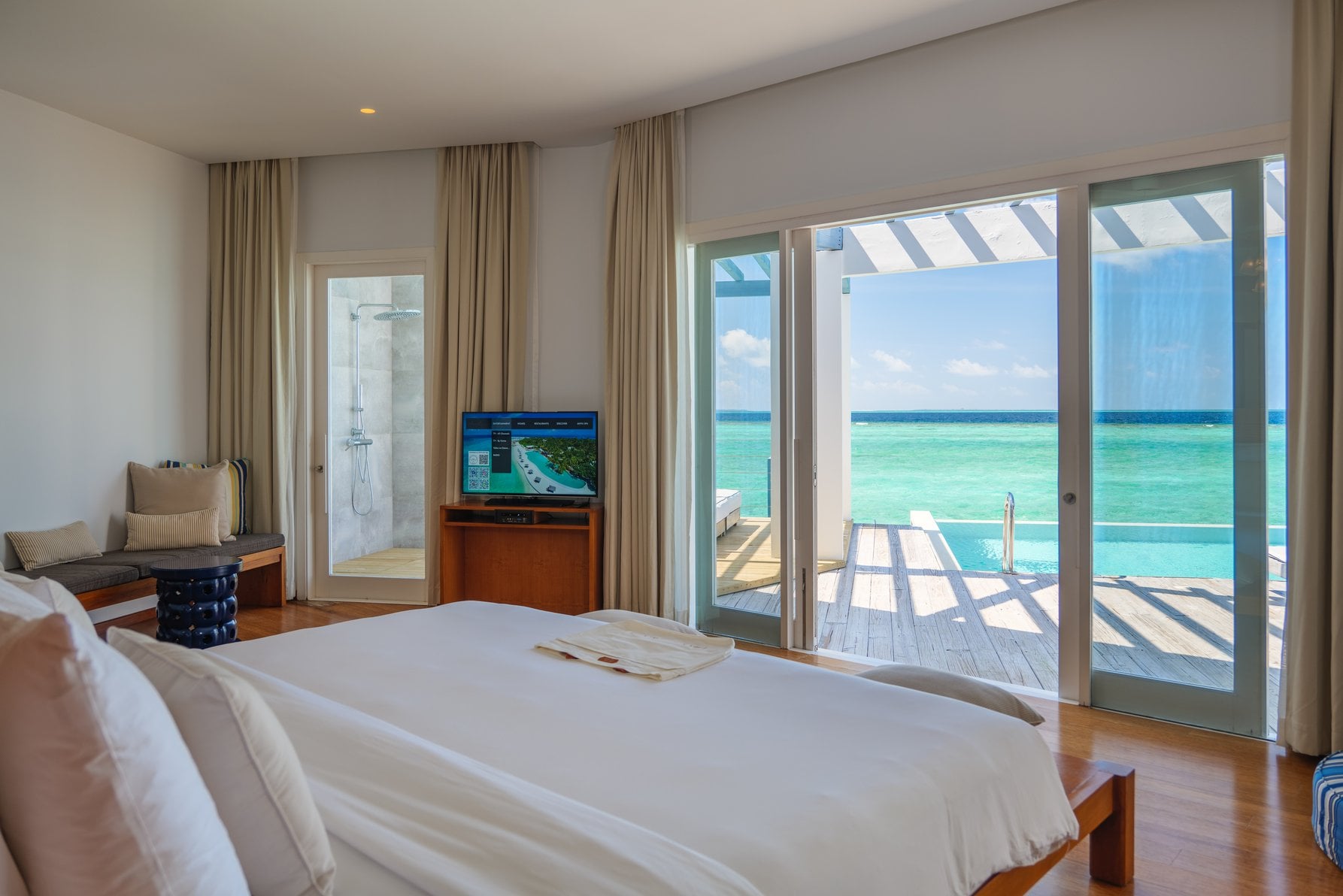 Family Water Pool Villa im Amilla Maldives Resort & Residences