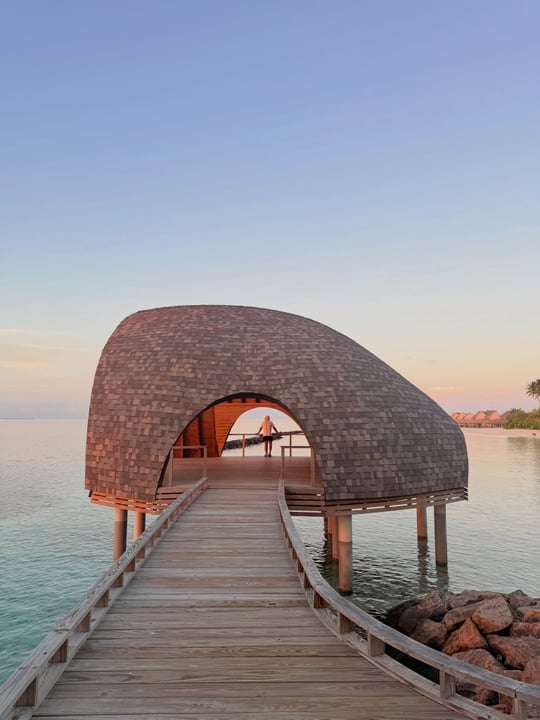 Das ist Ihr Zeichen, langsamer zu machen und das Inselleben zu genießen. 🩵🏝️

#luxury #maldives #explore #travel #vacation