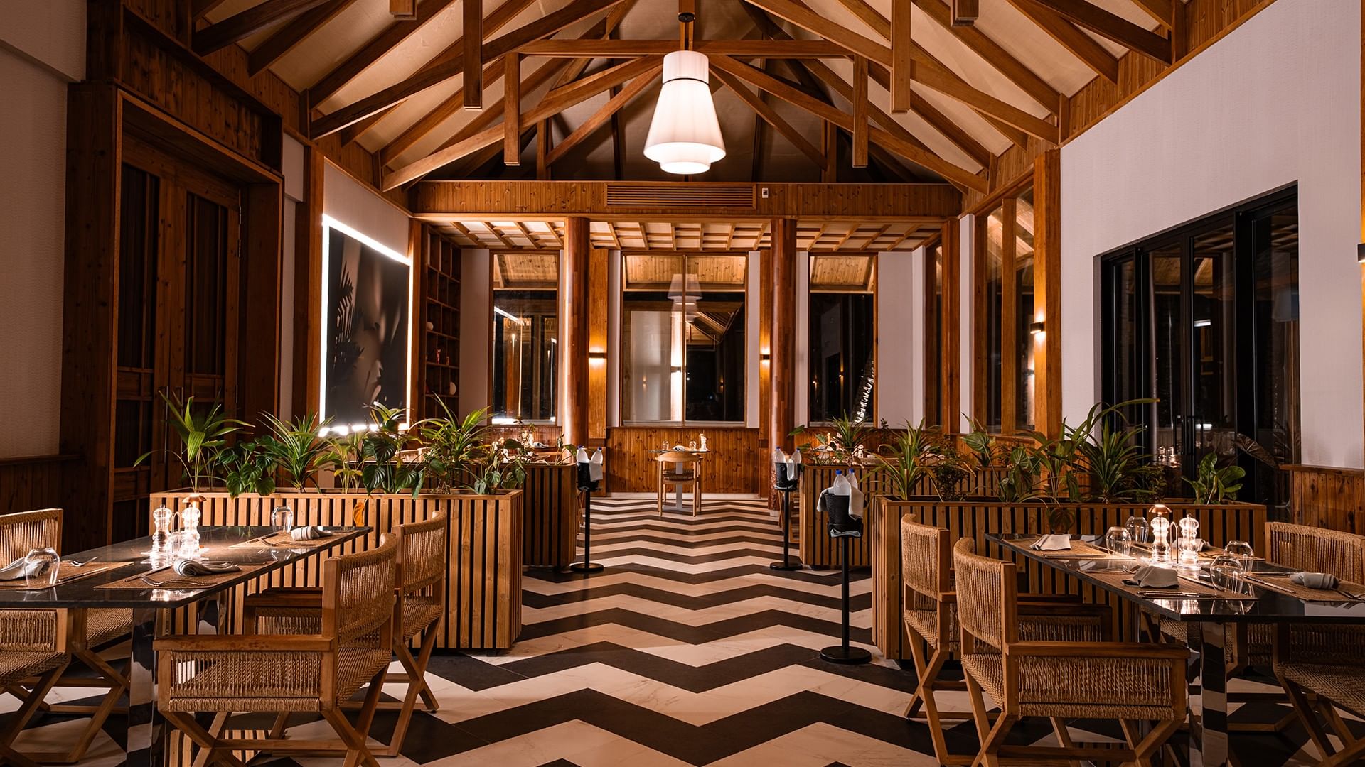 Flores restaurant