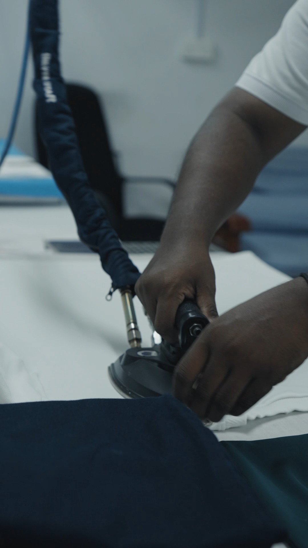 A glimpse of how our team perfectly presses each garment, where dedication and precision come together in every detail. At Anantara Dhigu Maldives Resort, every piece is carefully handled to ensure an