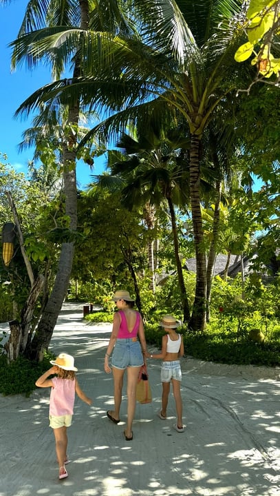 Take them with you. Always. 🤍

📍 @anantaradhigu 
Family-friendly done right. From the kids’ club to the crystal-clear lagoon, every moment was unforgettable.

#maldives #visitmaldives #luxurytravel 