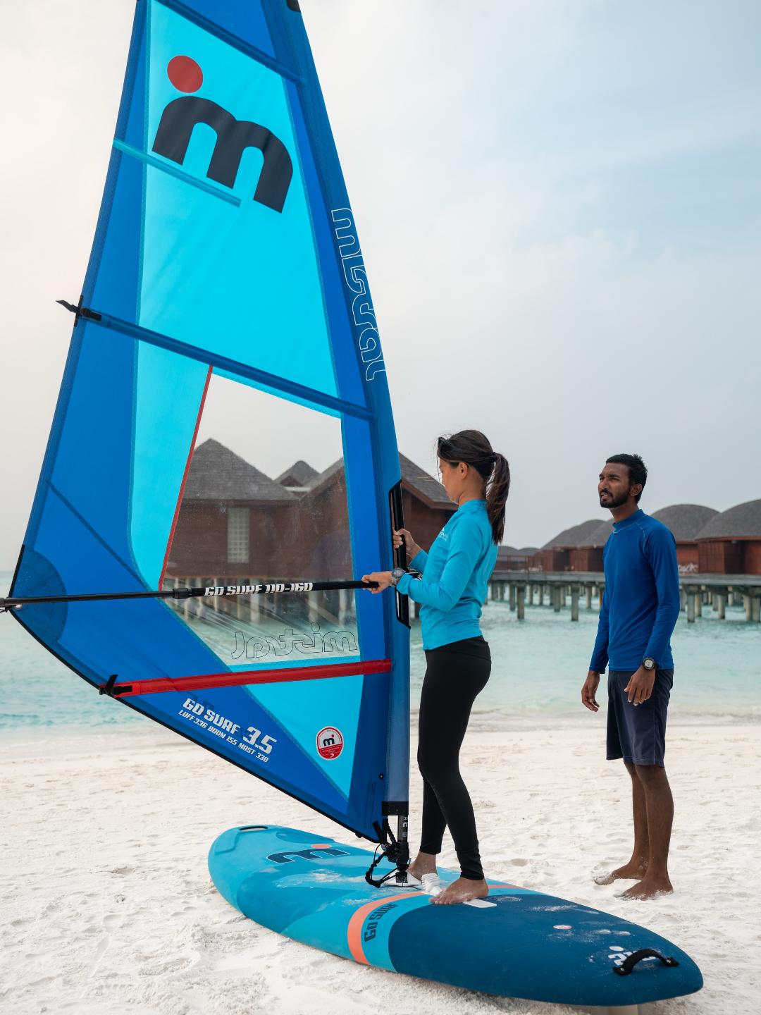 With guidance from our Aquafanatics team, guests can learn the basics of windsurfing in the calm waters surrounding Anantara Dhigu Maldives Resort. From preparing the board and sail to finding their b