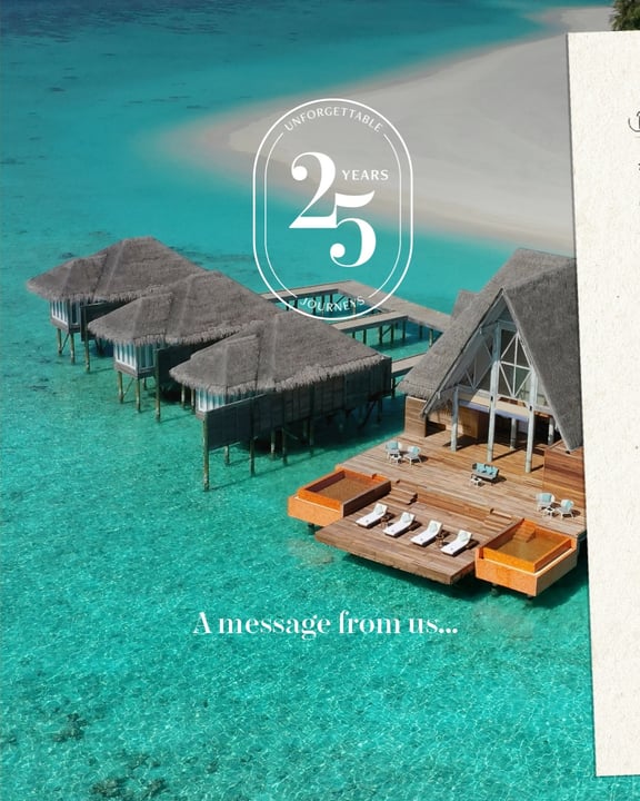 Foto von Anantara Hotels & Resorts vom 23. August 2026. Möglicherweise ein Bild von Strand und Text mit der Aufschrift „UNFORGETTABLE ABLE UNFORGET 25 YEARS YEARS JOURNEYS .日ー A Amessage Amessagefronrus.. from us... LS..“