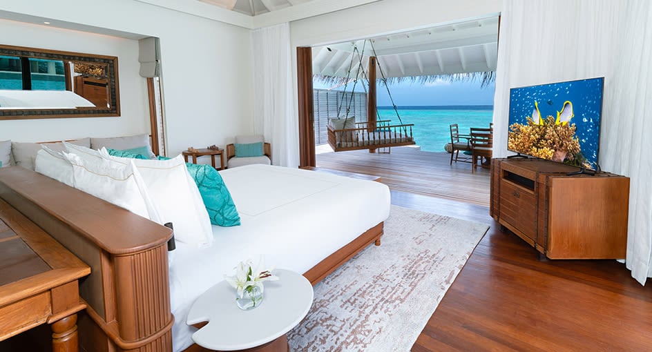 Over Water Pool Villa im Anantara Kihavah Maldives Villas