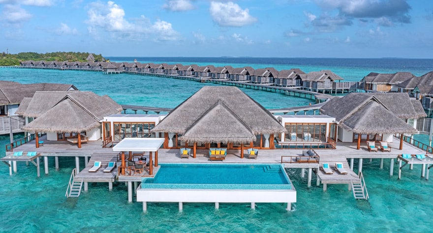 Two Bedroom Sunset Over Water Pool Residence im Anantara Kihavah Maldives Villas