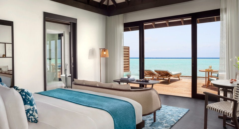 Deluxe Over Water Pool Villa im Anantara Veli Maldives