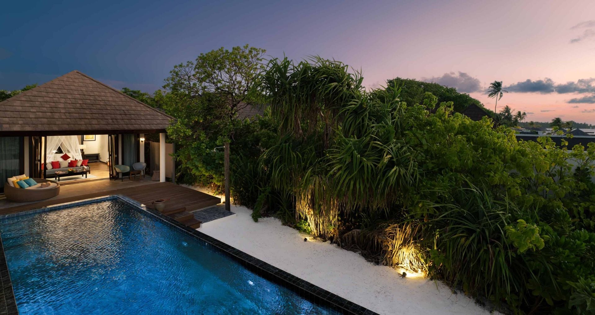 Kanifushi Beach Villa with Pool im Atmosphere Kanifushi Maldives