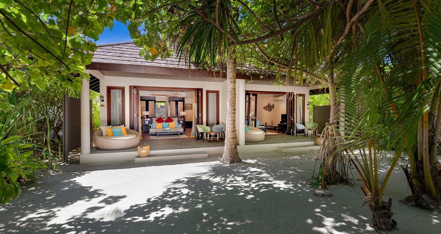 Two Bedroom Sunset Family Beach Villa im Atmosphere Kanifushi Maldives