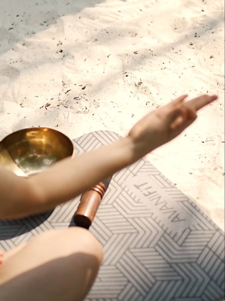 Flow with us.
Stretch, breathe, repeat. Getting into the groove.

#avanimaldives #wellnessweekend #avanispa

Good vibes, literally.

Sound bowl healing on the sand for World Wellness Weekend. Pure isl