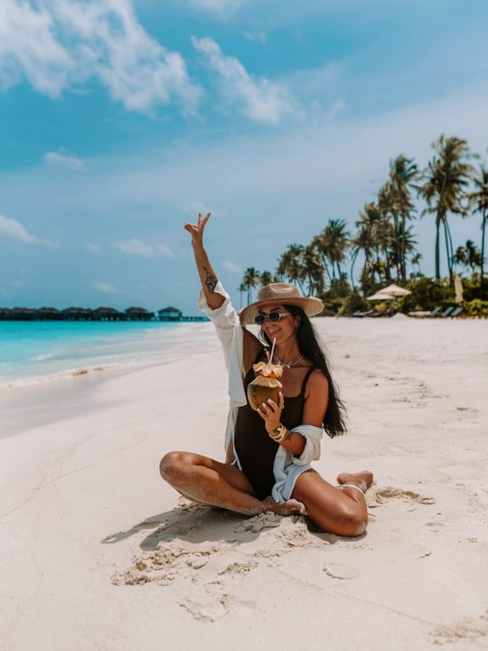 Anzeige |  Coconut kind of day 🥥🌴 

@avanimaldives x @maledivenreisen 

#avanihotels #avanimaldives #stopoverreisen #maledivenreisen #maldives