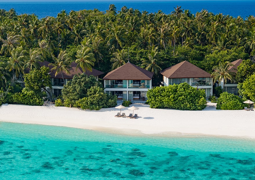Premium Ocean View Room im Avani+ Fares Maldives Resort