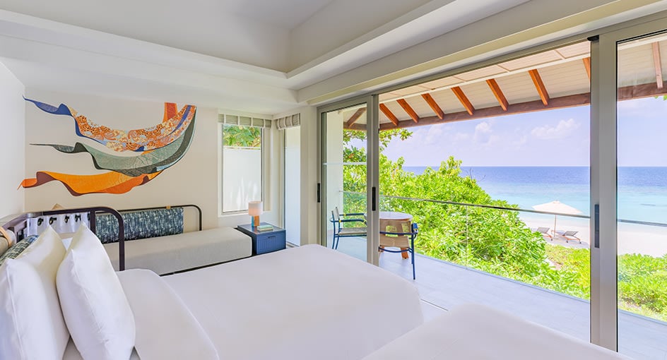 Two Bedroom Beachfront Pavilion im Avani+ Fares Maldives Resort