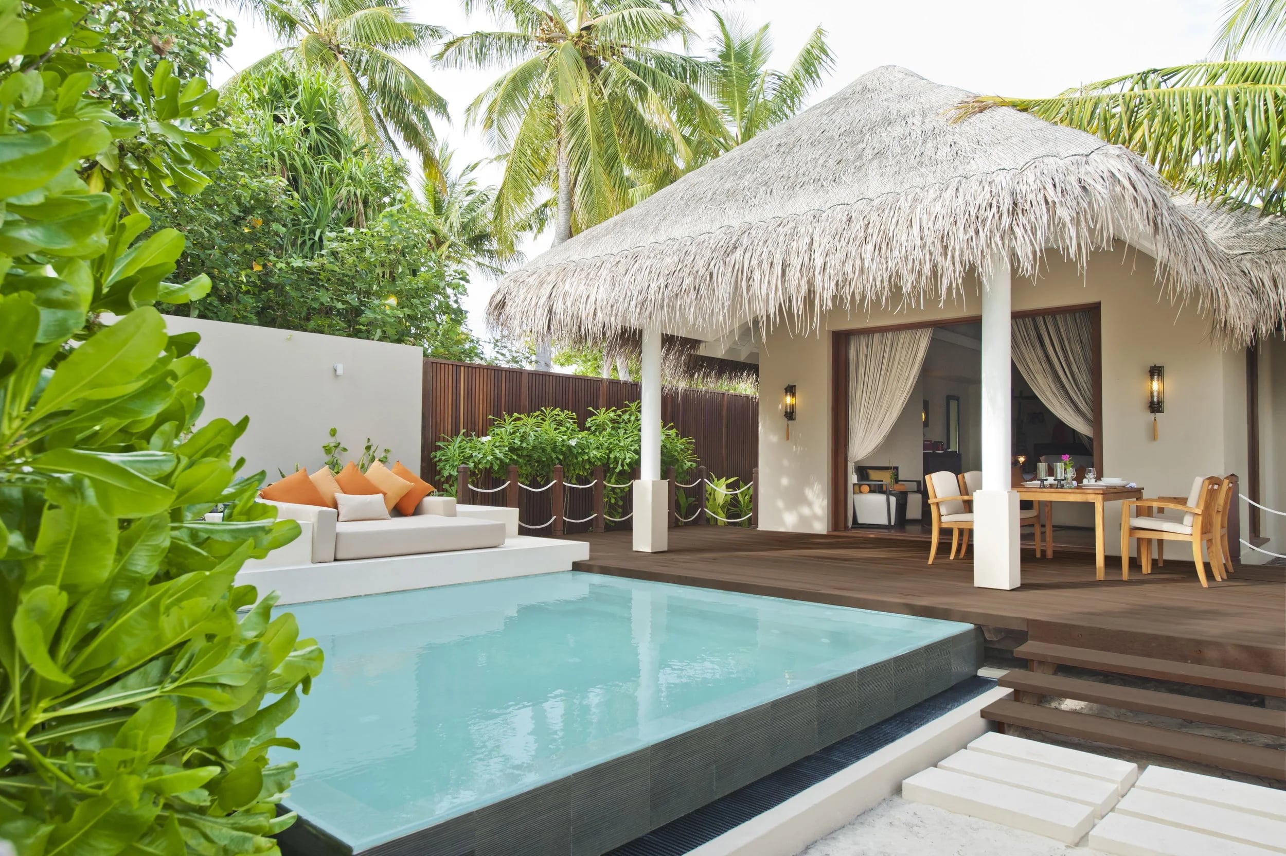 Beach Family Suite with Pool im Ayada Maldives