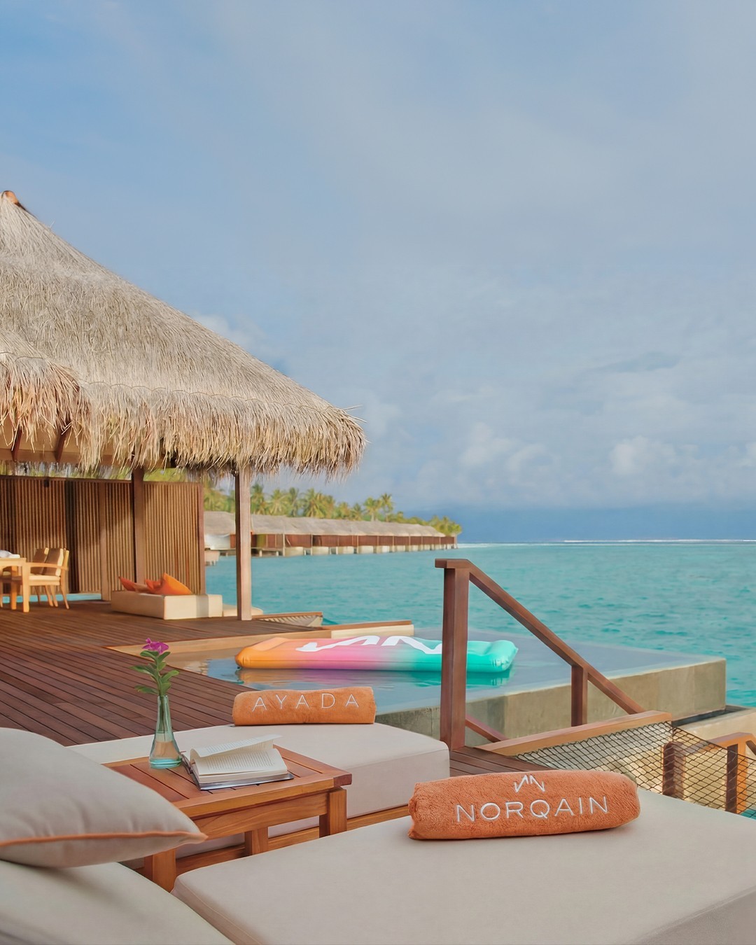 Foto geteilt von NORQAIN - Swiss Made Watches 🇨🇭 am 15. Juli 2026 mit Markierung von @ayadamaldivesresort. Möglicherweise ein Bild von Liegestuhl, im Freien, Cabana und Text.