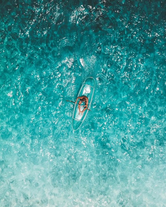 Foto von Ayada Maldives, aufgenommen am 03. September 2026. Möglicherweise ein Bild von Surfbrett, Neoprenanzug, Ozean und Text.