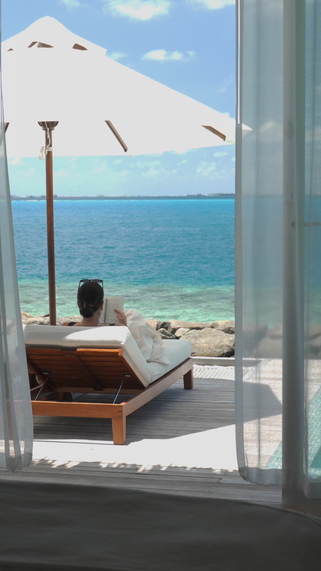 Slow island mornings begin with sunshine, sea breeze, and endless blue horizons. 🌊

#BandosMaldives #BandosResort #MaldivesResort #VisitMaldives #MaldivesVacation #TropicalEscape #TravelGram #Bandos 