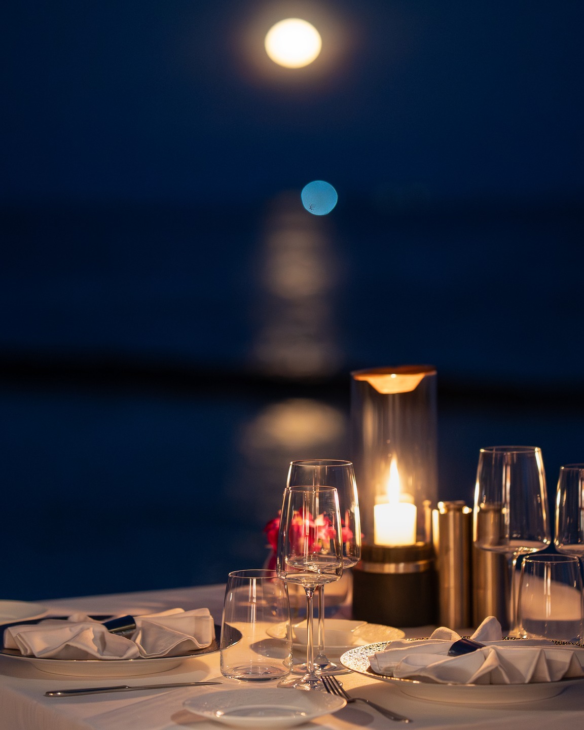 Foto von Baros Maldives vom 28. August 2026. Könnte ein Bild von Kerze, Nacht und Text sein.