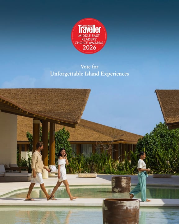 Foto von Centara Grand Lagoon Maldives vom 11. August 2026. Möglicherweise ein Bild von im Freien und Text mit der Aufschrift „Traveller CondéNast MIDDLE MIDDLEEAST EAST READERS' CHOICE CHOICEAWARDS AWARDS 2026 Vote for 