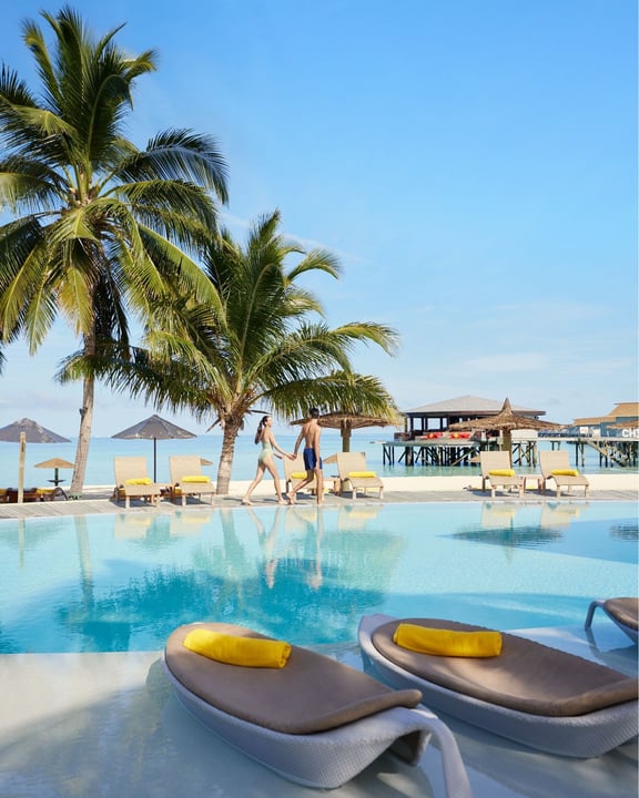Meet us at Waves Pool Bar, where the afternoon agenda is refreshingly simple.

#CentaraRasFushi #Centara #CentaraThePlaceToBe #ExperienceCentara #Maldives #MaldivesResorts #VisitMaldives