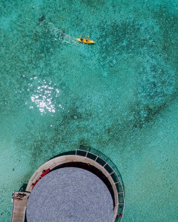 Two ways to cool off. Into the endless blue or straight to the pool?

#CentaraRasFushi #Centara #CentaraThePlaceToBe #ExperienceCentara #Maldives #MaldivesResorts #VisitMaldives