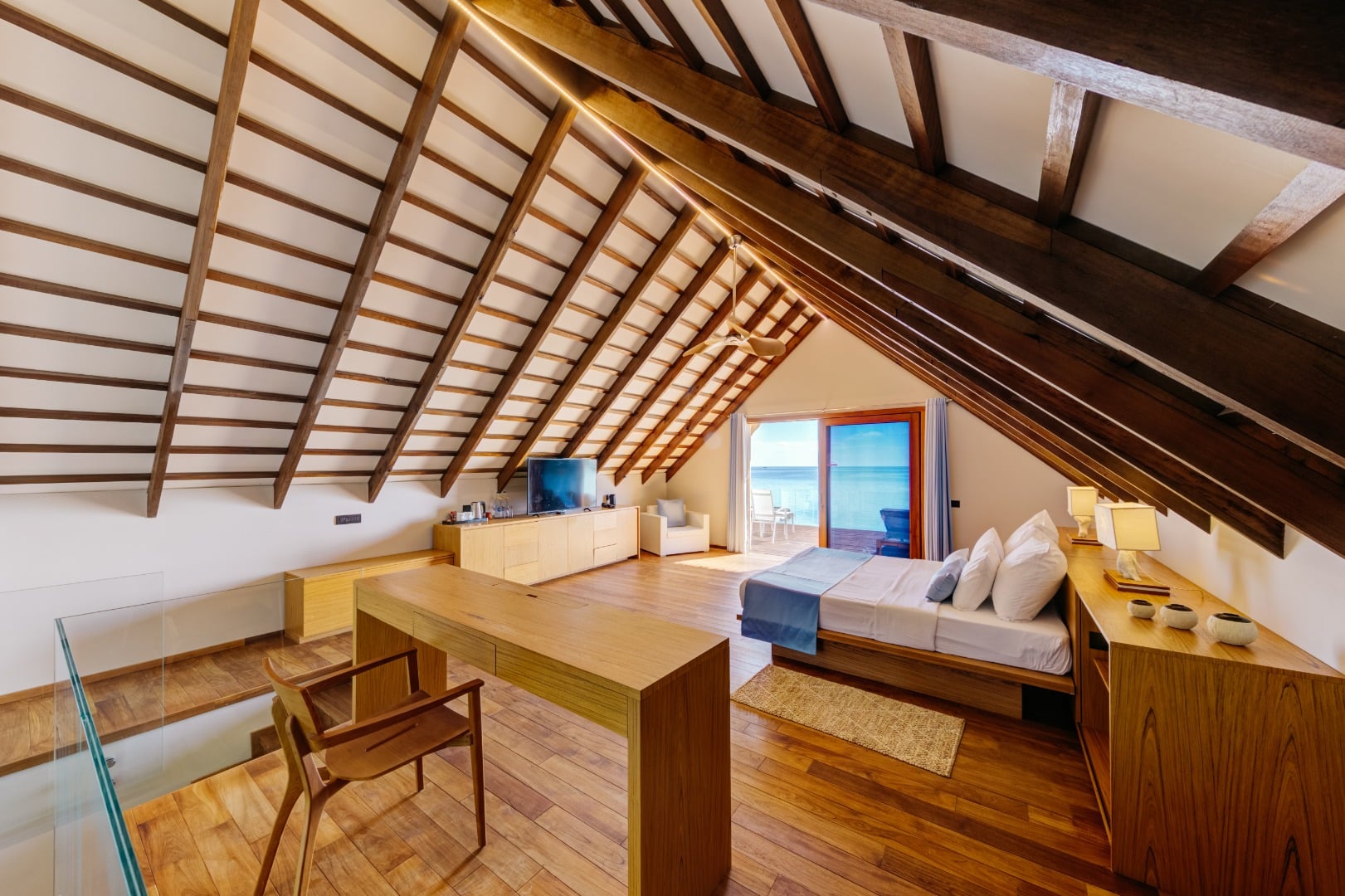 Superior Beach Loft im Cinnamon Velifushi Maldives
