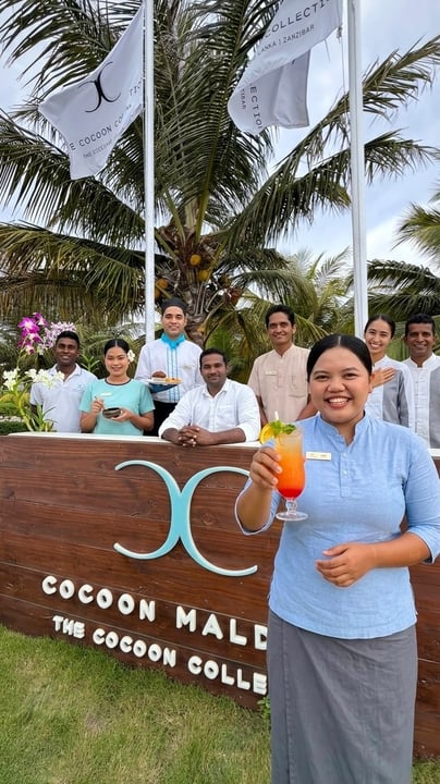 Behind a dream, there’s a team. 💪🫂

Today we celebrate the people who shape every detail of your holiday, turning simple moments into lifetime memories.

Happy Labour Day from @CocoonMaldives by @Th