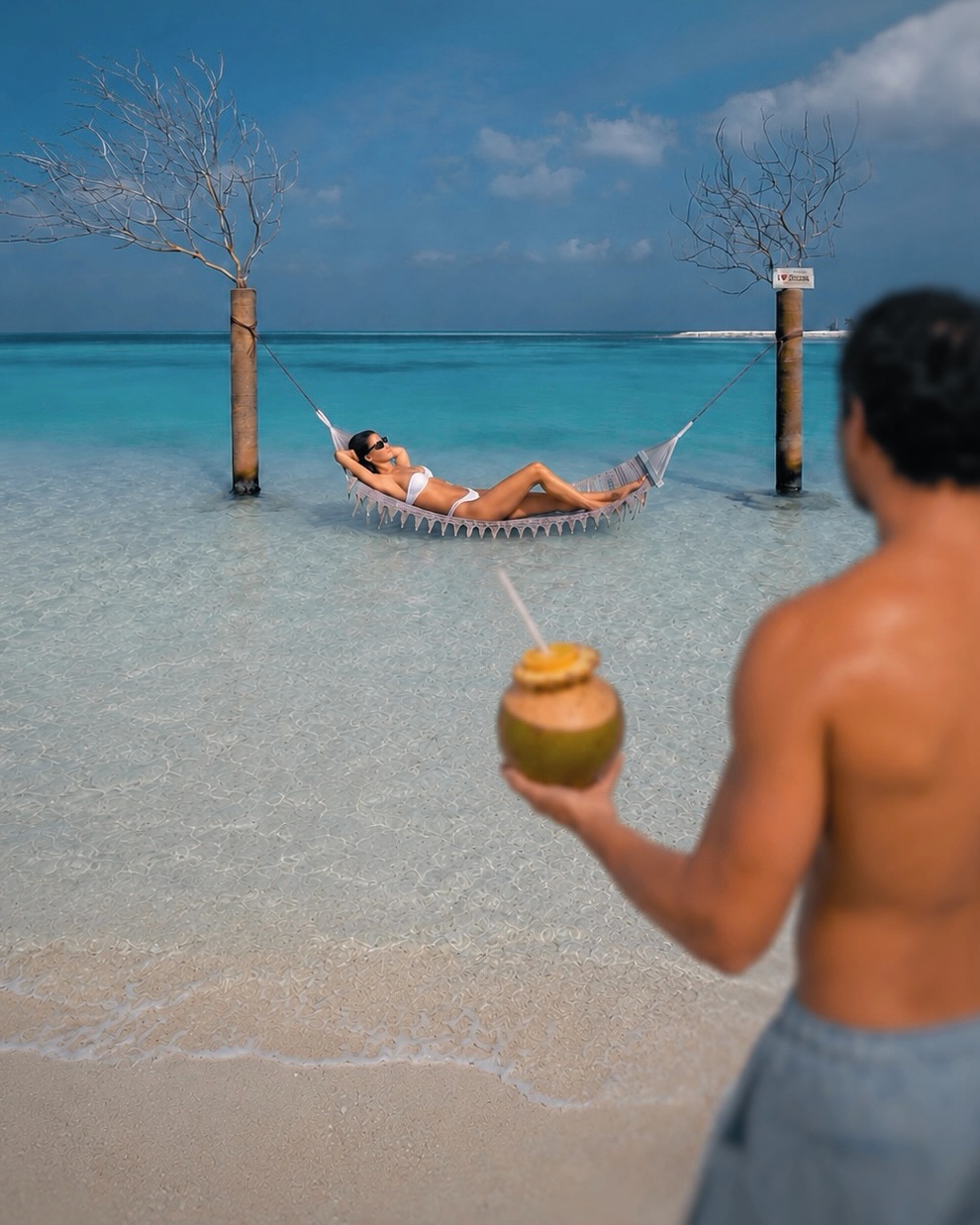Cocoon Maldives, Resort, Hängematte, Kokosnuss, Lagune, Urlaub, Strand