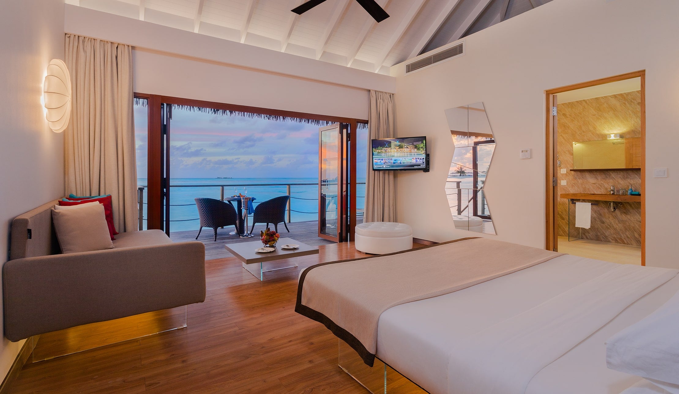 Lagoon Suite with Slide im Cocoon Maldives