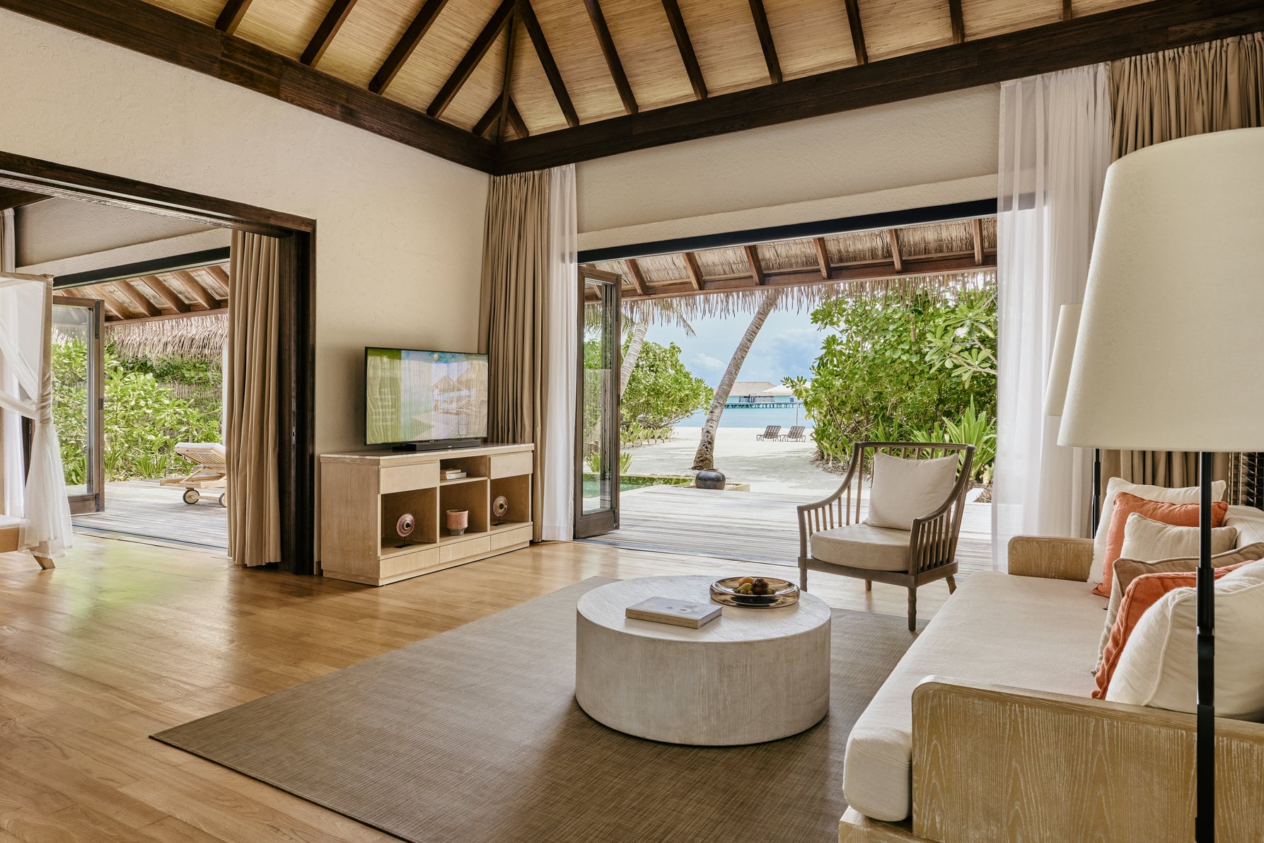 Beach Villa with Pool im COMO Maalifushi