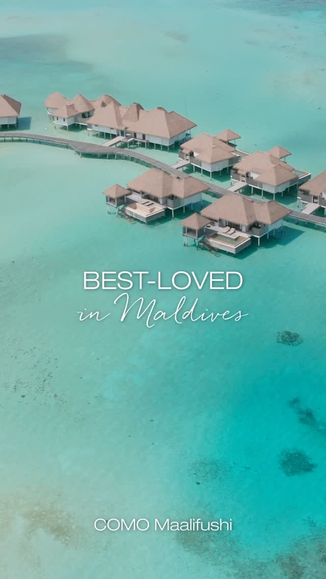 We love summer days where the ocean sparkles and the sun turns everything golden. 
 
Surf season is back at @comomaalifushi, bringing warm rolling swells to some of the Maldives’ most iconic breaks. S