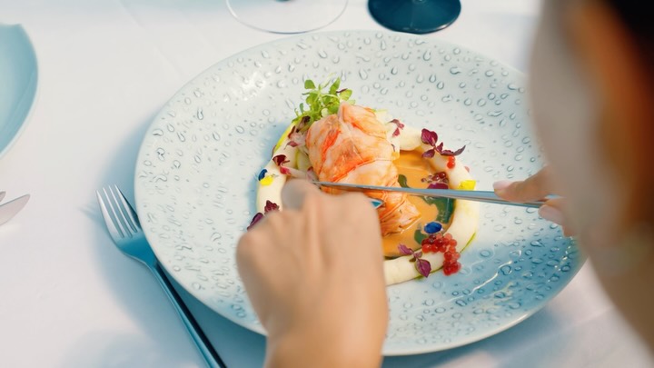 The best way to explore the island? Follow your appetite.

From the first coffee to the last cocktail, discover 12 dining concepts scattered across the islands - each with its own flavor, setting, and
