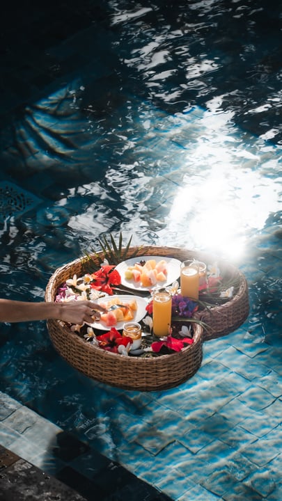 Soft summer mornings loading 🍉 🥥

Floating breakfast trays, warm sun, and the gentle rhythm of island life.
At #ConstanceLeChaland, time stretches softly and calming moments find you without effort.