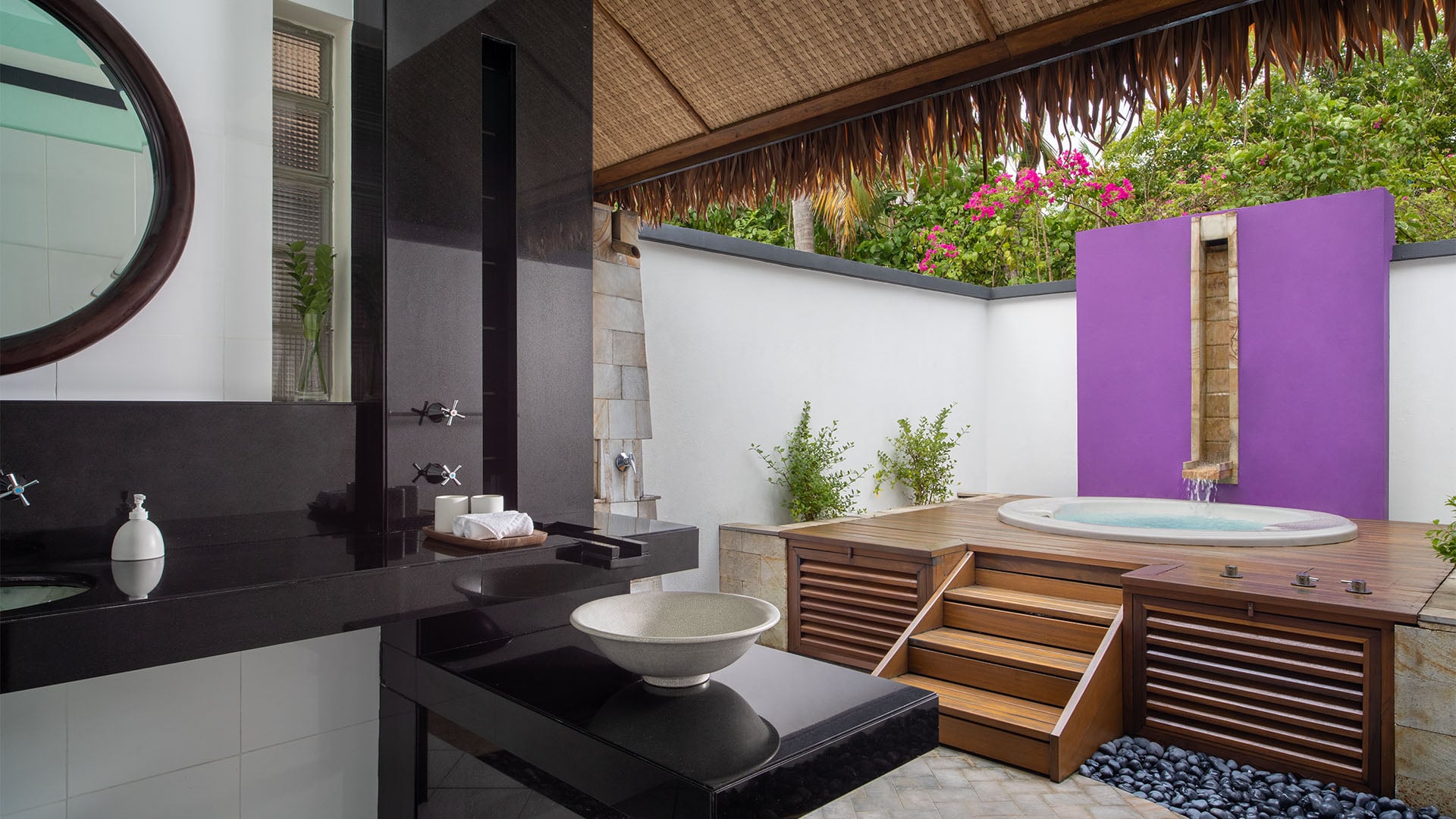 Beachfront Jet Pool Villa im Dhawa Ihuru