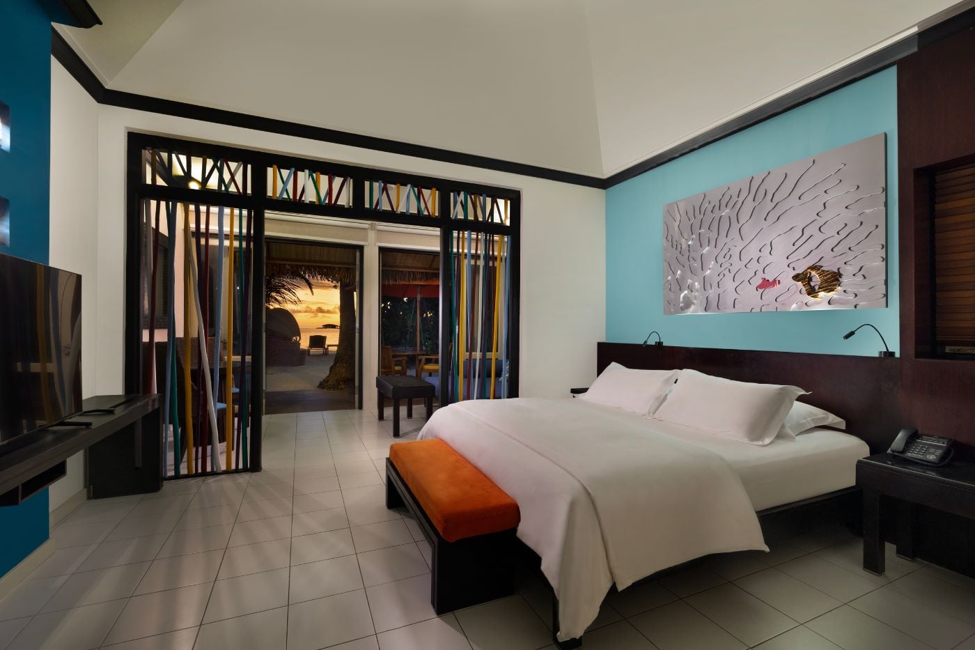 Beachfront Sunset Villa in Dhawa Ihuru