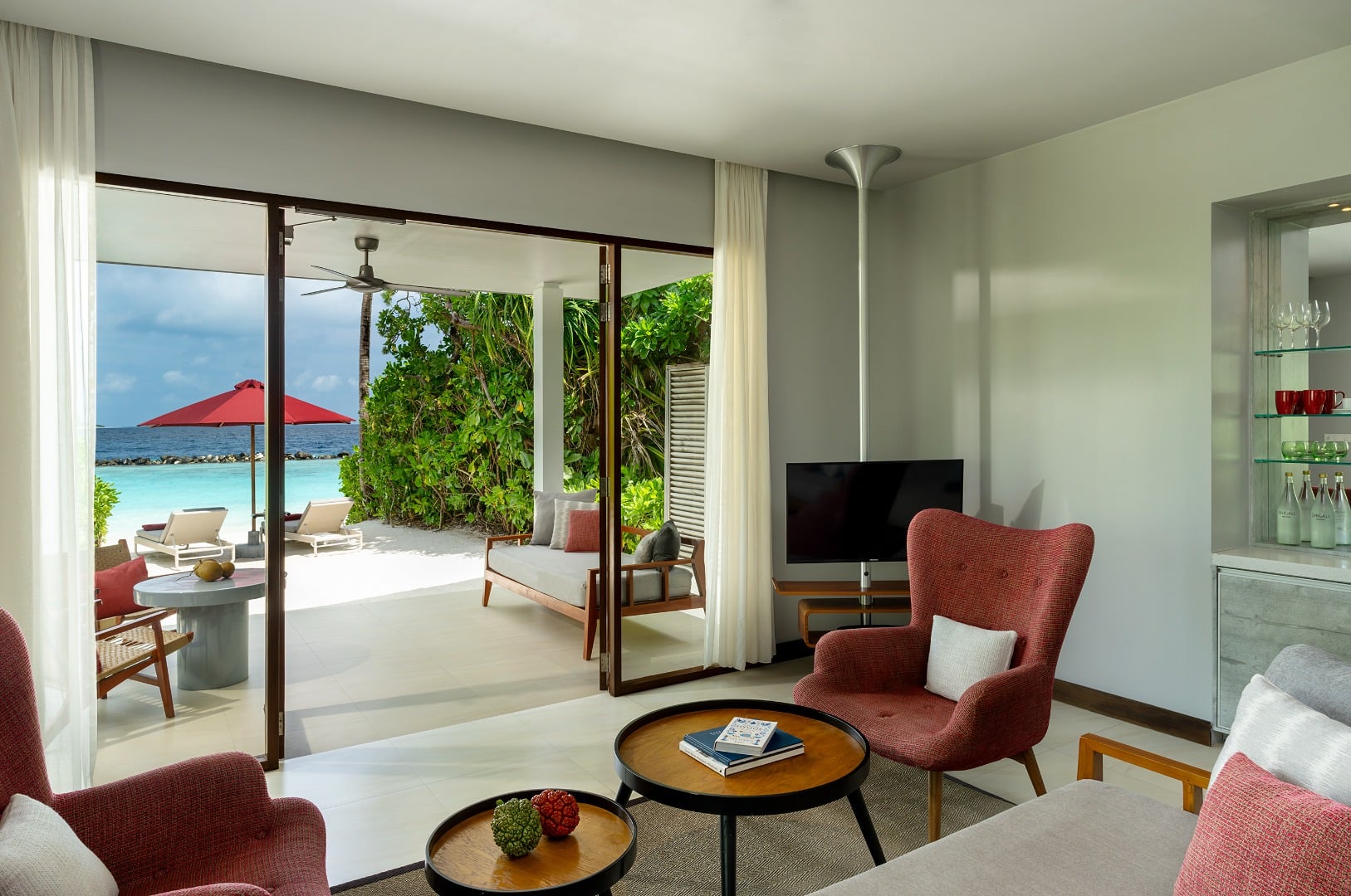 Beach Suite with Garden Pool im Niva Dhigali Maldives
