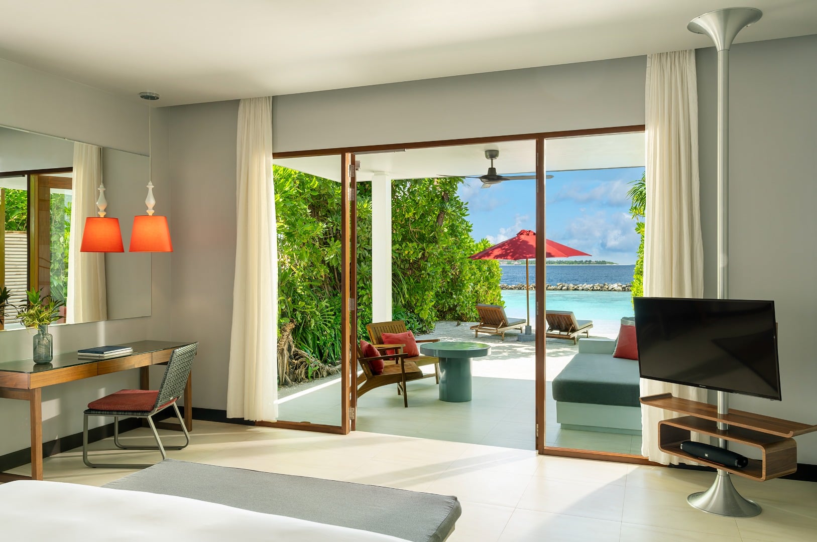 Beach Villa with Garden Pool im Niva Dhigali Maldives