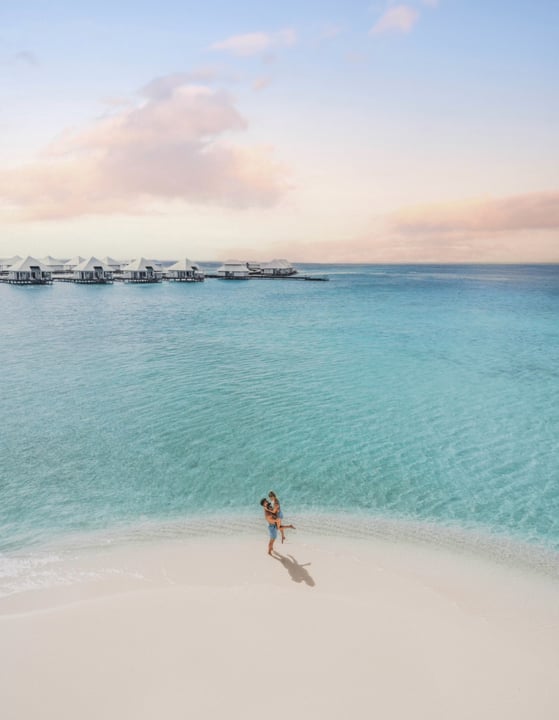 Postcards from paradise, straight from ananea Diamonds Athuruga this February 💙

Screenshot your favourite moment and keep a little island magic as your new screensaver. 🌴✨

#DiamondsAthuruga #Postc