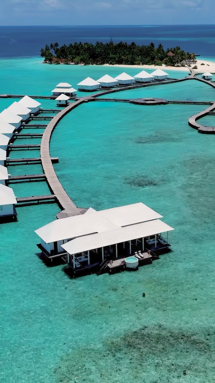 Some views are meant to be admired. This one is meant
to be jumped into.
The lagoon at Diamonds Athuruga is as inviting as it
looks.
#DiamondsAthuruga #Maldives #VisitMaldives #IslandLife
#TurquoiseLa
