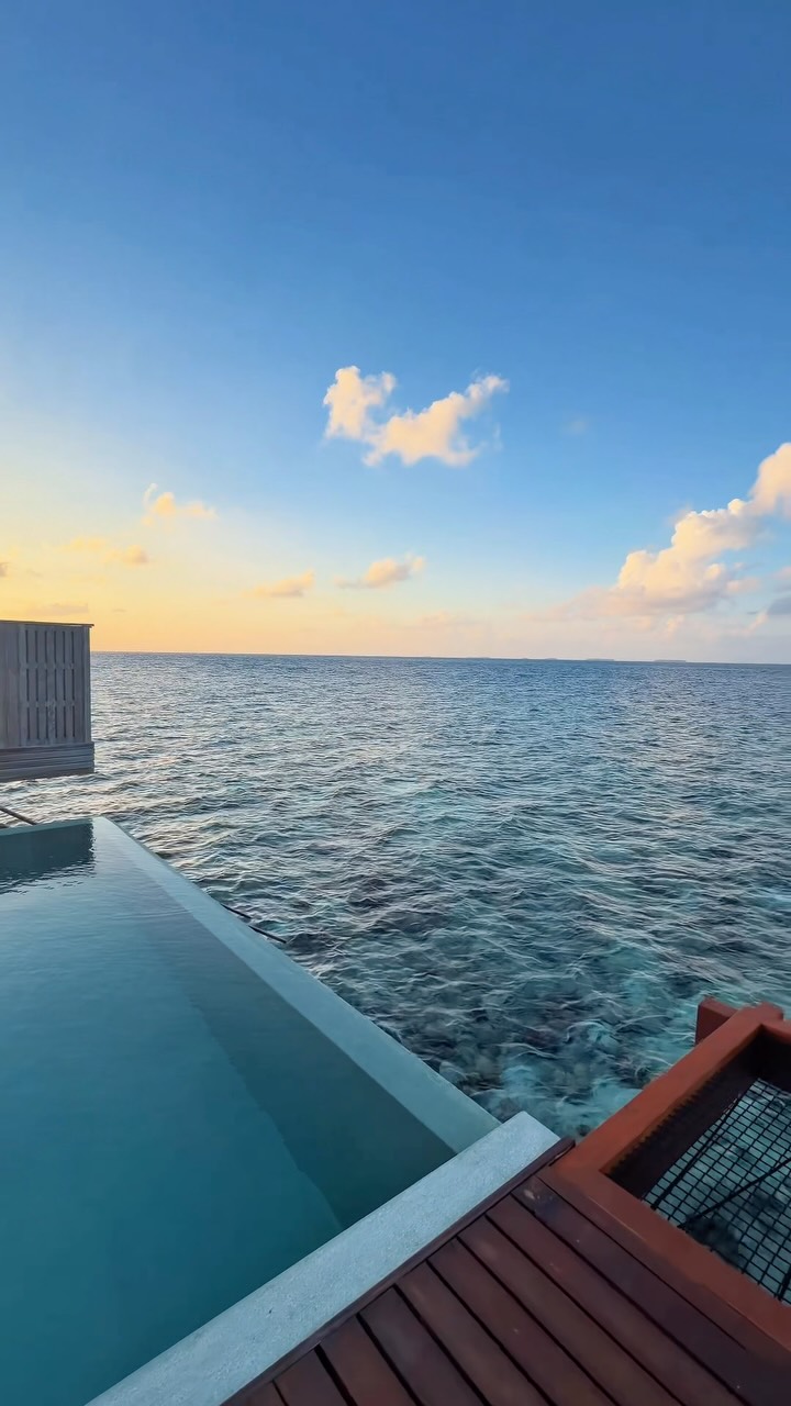 🏝️ Maledivisches Licht. Jede Stunde malt ein neues Meisterwerk ✨

#maldives #sunset #sunrise #sky #love