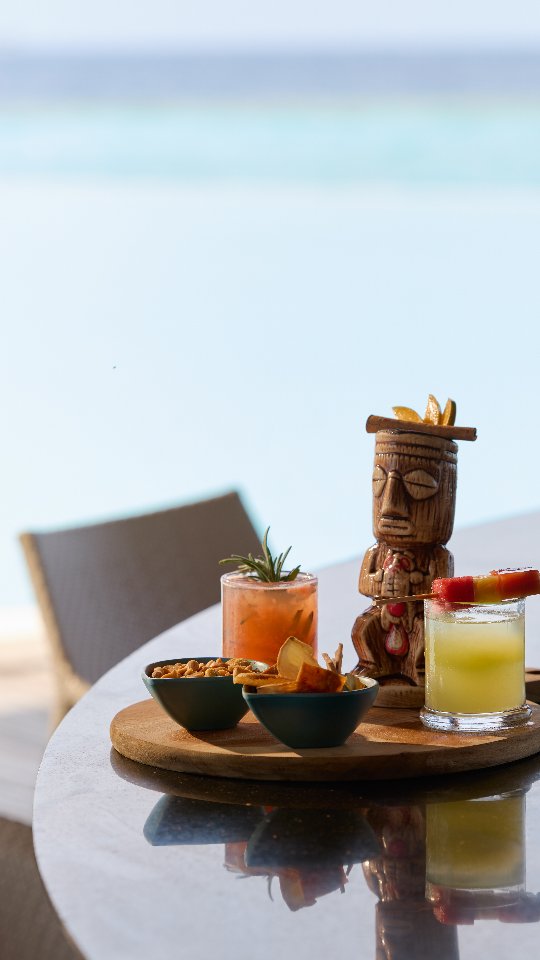 Una piccola scossa, una miscela perfetta e il tuo prossimo sorso preferito. 🍸

Dietro ogni grande drink c'è qualcuno che sa che i dettagli più piccoli fanno la differenza più grande. Ecco Bhawantha, il nostro Employee of th