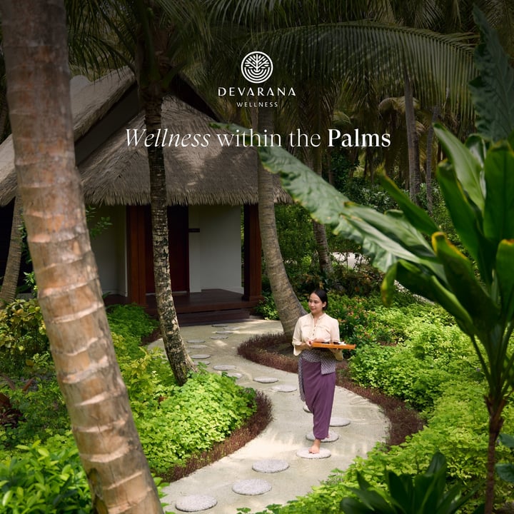 Foto von Dusit Thani Maldives vom 15. August 2026. Könnte ein Bild von einer Außenaufnahme und Text sein, auf dem „DEVARANA WE MELENES E 55 Wellness within WelnesswithinthePalms the Palms n“ steht.