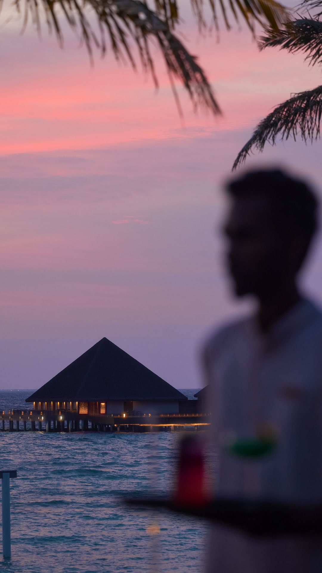 Questo è dusitD2 Feydhoo Maldives. 🌊✨​
​
Tra avventure in mare, ristorazione vivace, giornate rilassanti
e serate vivaci sull'isola, scopri un luogo pensato per vivere
al meglio ogni momento.​
​
Scopri cosa sta succ